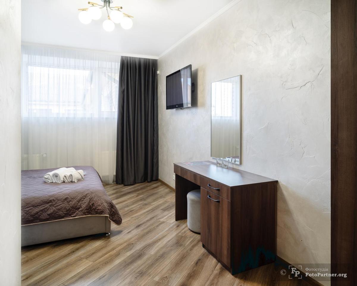 Safari-Club Hotel Vinnytsia Bagian luar foto