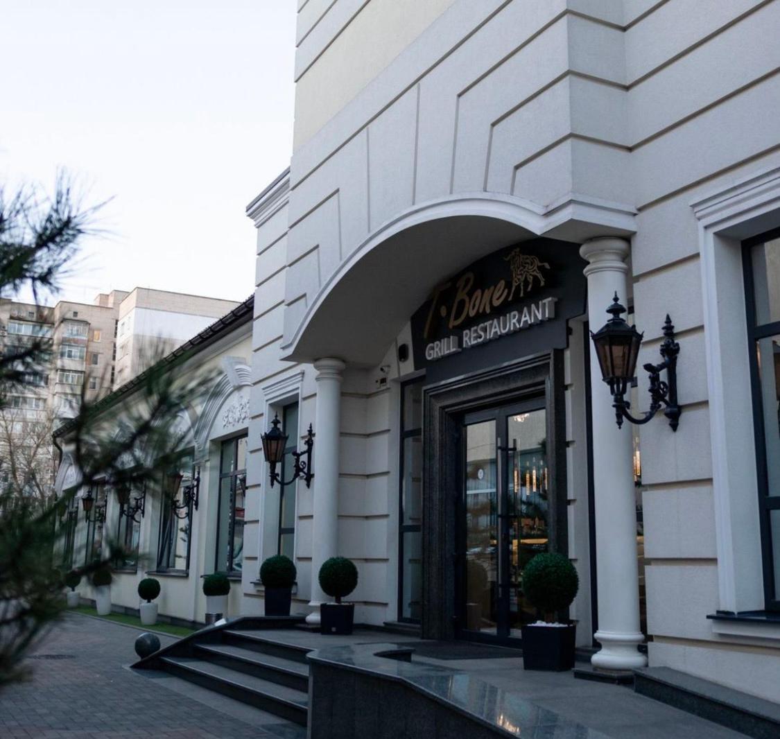 Safari-Club Hotel Vinnytsia Bagian luar foto
