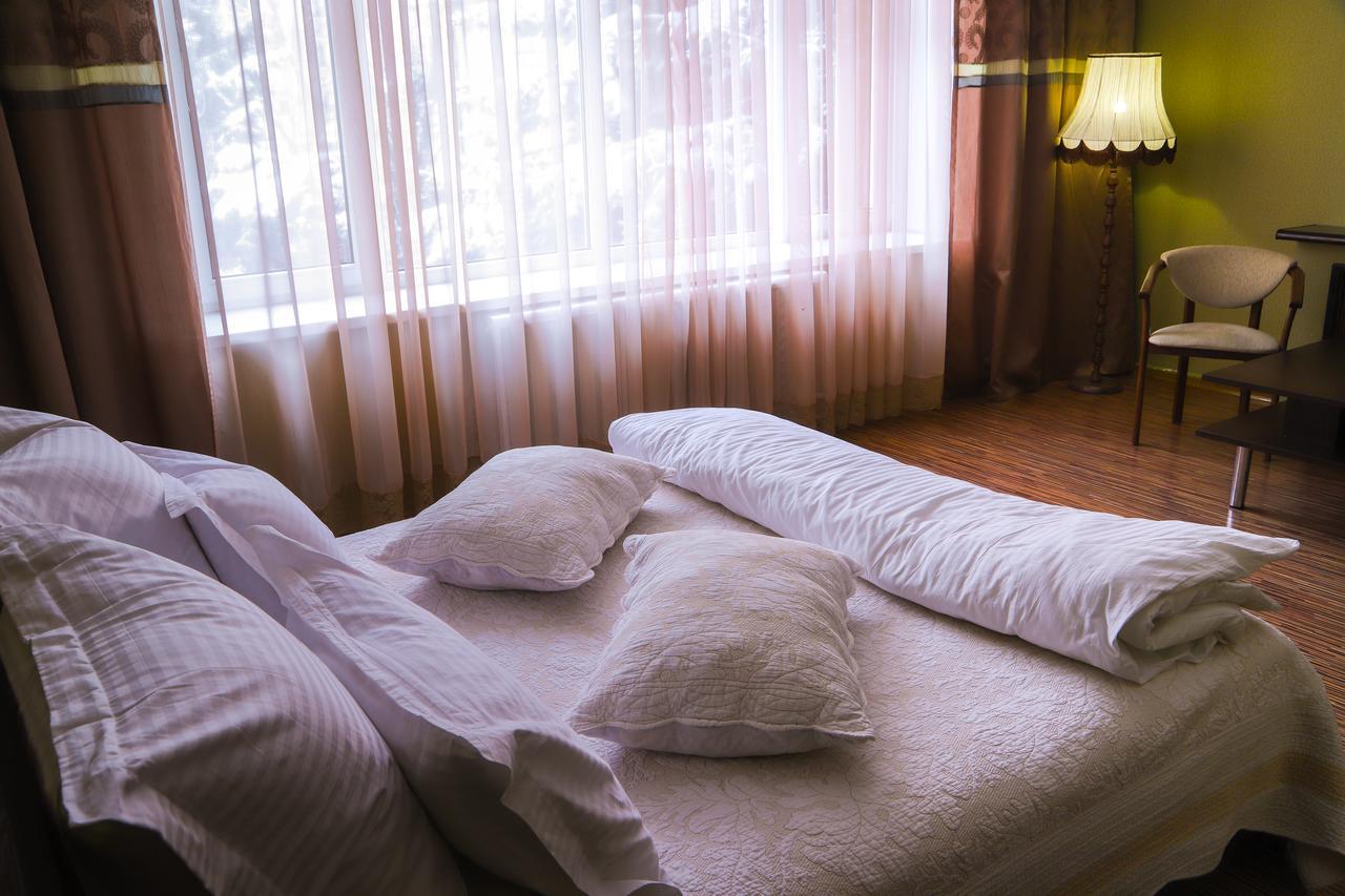 Safari-Club Hotel Vinnytsia Bagian luar foto